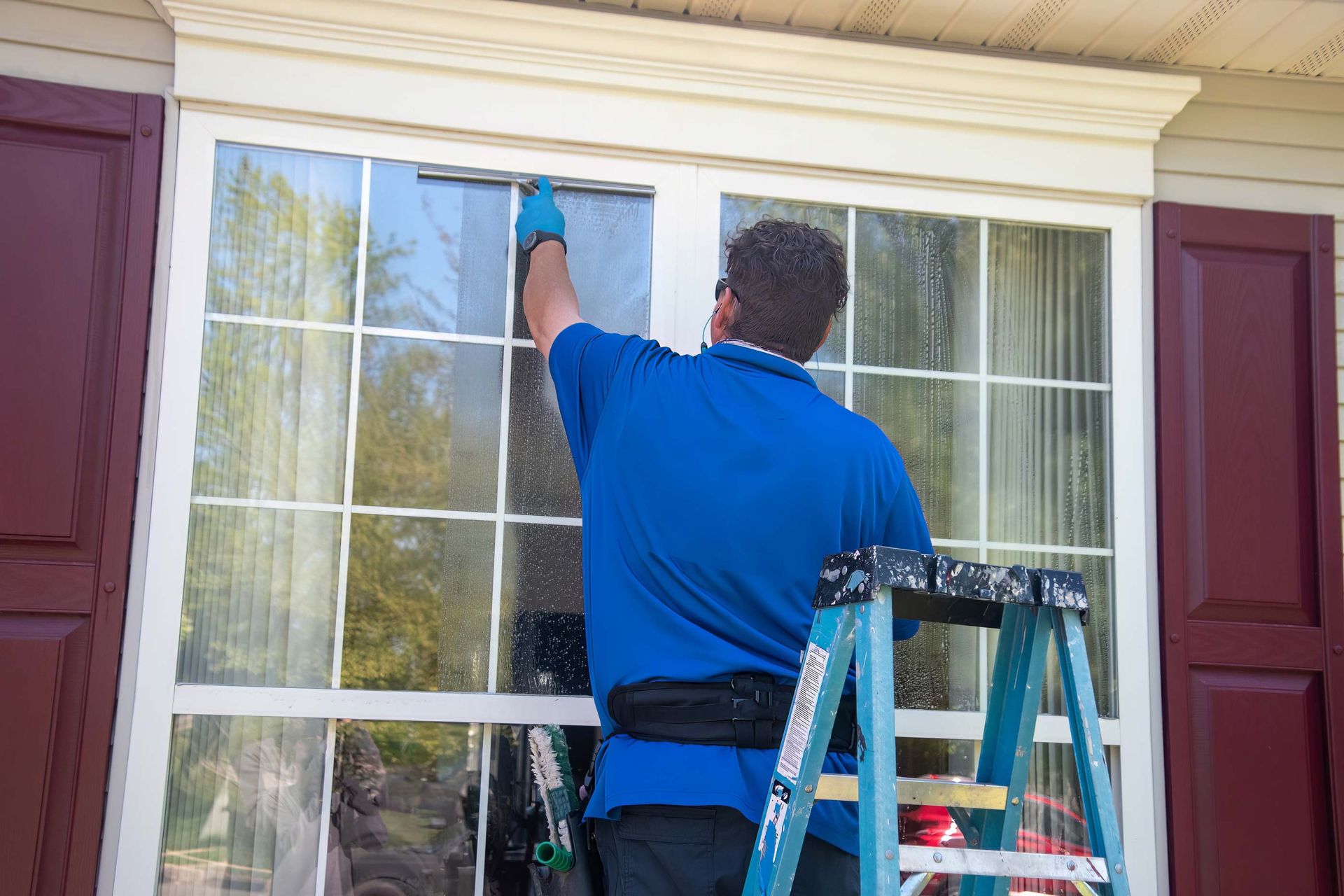 Exterior window cleaning